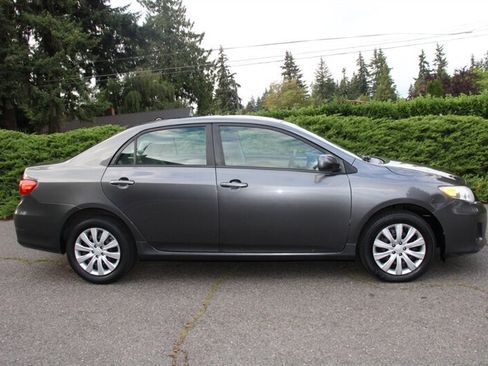 Used 2012 Toyota Corolla LE FWD image 11