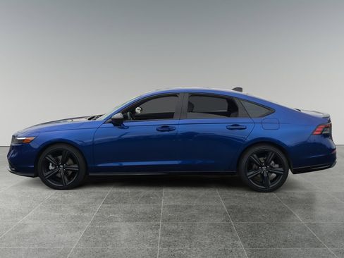 Used 2024 Honda Accord Sport image 2