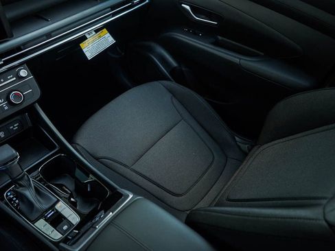 Certified 2026 Hyundai Tucson SE image 24
