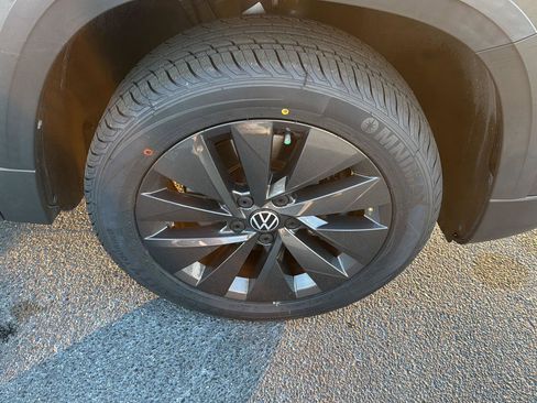 Used 2022 Volkswagen Taos S w/ IQ Drive S Package image 32