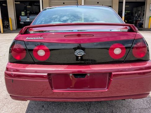 Used 2005 Chevrolet Impala Sedan w/ Preferred Equipment Group image 5