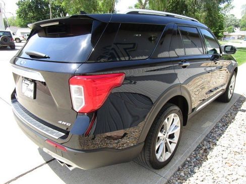Used 2022 Ford Explorer Platinum w/ Equipment Group 601A AWD/4WD image 7