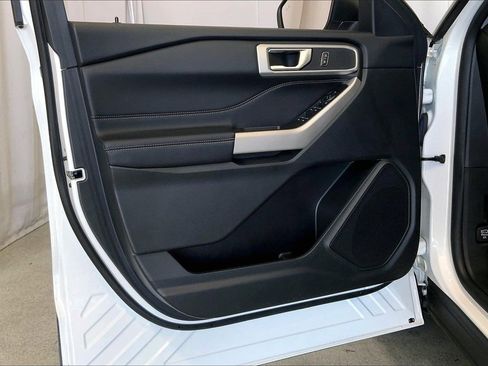 Certified 2023 Ford Explorer XLT w/ Equipment Group 202A image 25