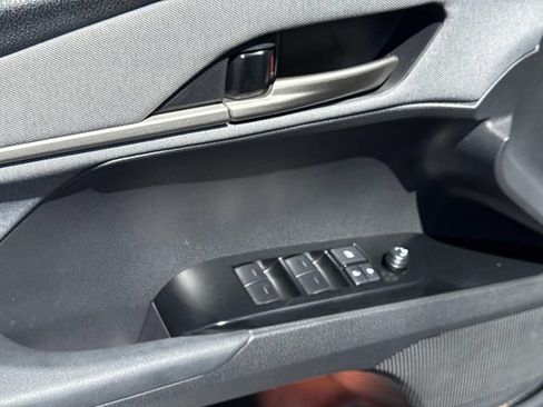 Used 2025 Toyota Camry LE FWD image 18