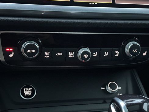 Certified 2023 Audi Q3 2.0T Premium image 19