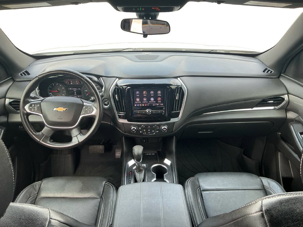 Used 2022 Chevrolet Traverse LT FWD image 17