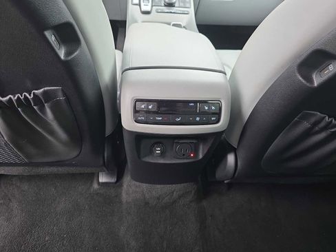 Certified 2024 Hyundai Palisade SEL image 33