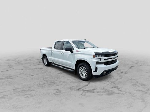 Used 2020 Chevrolet Silverado 1500 RST w/ Z71 Off-Road Package AWD/4WD image 2