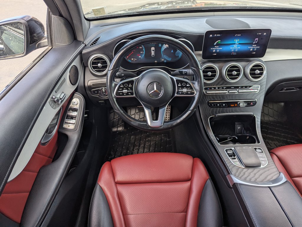 Used 2023 Mercedes-Benz GLC 300 4MATIC Coupe image 25