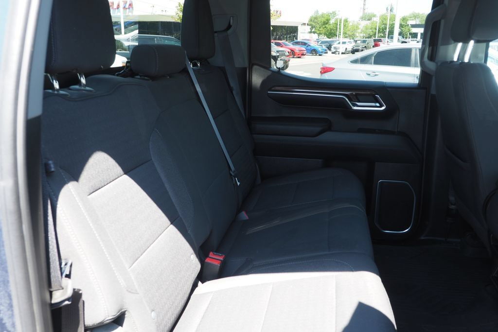 Used 2022 Chevrolet Silverado 1500 RST AWD/4WD image 19