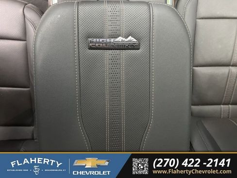 Used 2024 Chevrolet Silverado 3500 High Country w/ Technology Package image 32