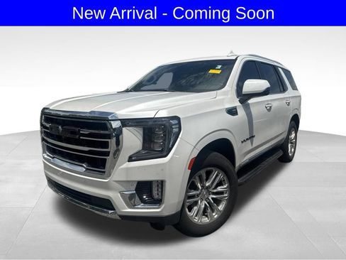 Used 2022 GMC Yukon SLT w/ SLT Premium Package AWD/4WD image 2