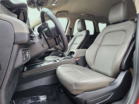 New 2026 Lincoln Corsair Premiere image 12