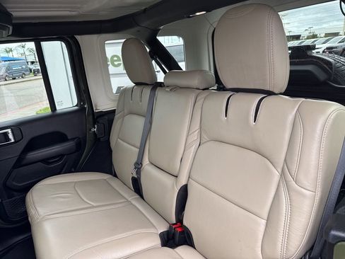 Used 2023 Jeep Wrangler Unlimited Sahara w/ Cold Weather Group image 16