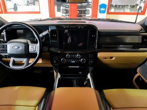 Used 2024 Ford F350 Lariat w/ FX4 Off-Road Package AWD/4WD image 15