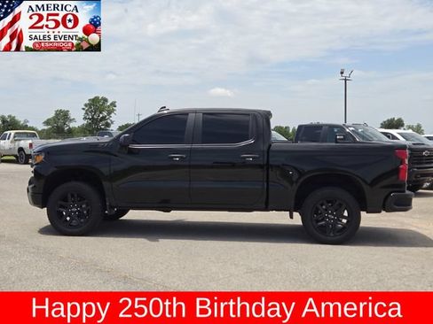 Used 2025 Chevrolet Silverado 1500 Custom Trail Boss w/ Turbomax Blackout Package AWD/4WD image 4