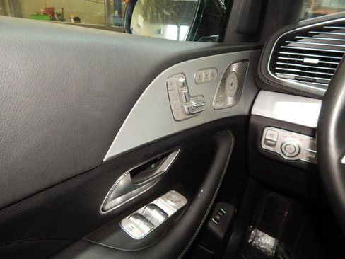 Used 2024 Mercedes-Benz GLS 450 4MATIC image 30