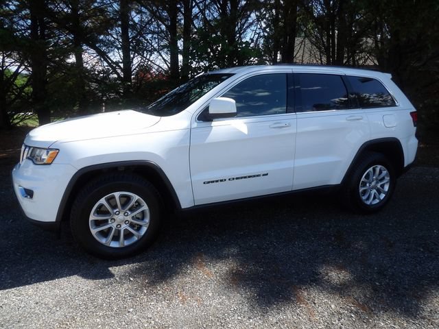 Used 2022 Jeep Grand Cherokee Laredo X AWD/4WD image 1