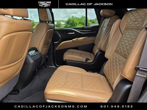 Certified 2023 Cadillac Escalade Premium Luxury AWD/4WD image 24