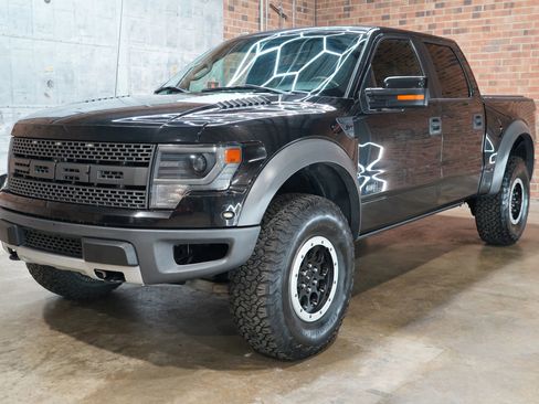 Used 2014 Ford F150 Raptor w/ Equipment Group 801A Luxury image 8