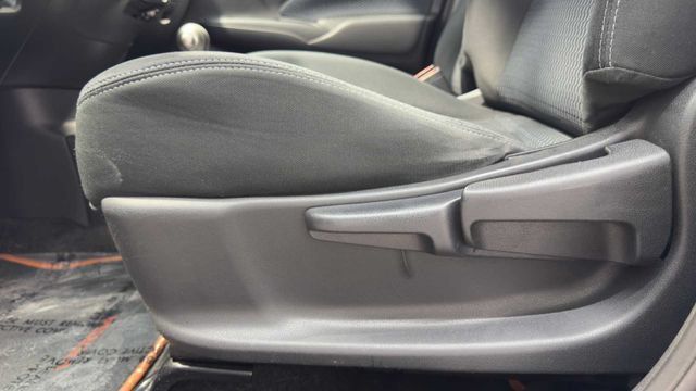 Used 2018 Nissan Versa Note SV FWD image 20