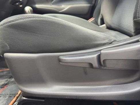 Used 2018 Nissan Versa Note SV FWD image 20