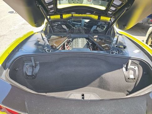 Used 2022 Chevrolet Corvette Stingray Premium Cpe w/ Z51 Performance Package RWD image 13