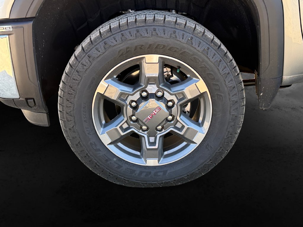 Used 2026 GMC Sierra 3500 SLT w/ SLT Premium Package AWD/4WD image 13
