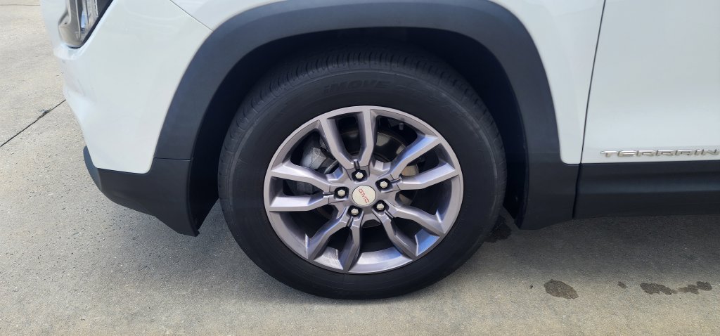 Used 2023 GMC Terrain SLT FWD image 10