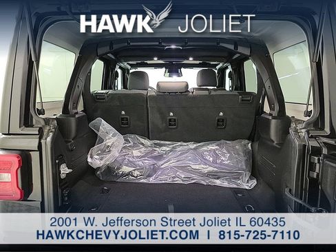 Used 2025 Jeep Wrangler Unlimited Sahara image 21