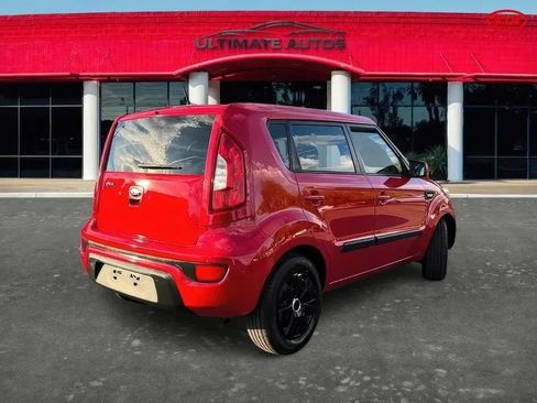 Used 2013 Kia Soul FWD image 3
