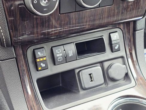 Used 2017 Chevrolet Traverse LT w/ True North Edition FWD image 22