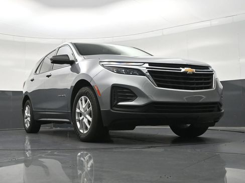 Used 2023 Chevrolet Equinox LS FWD image 29