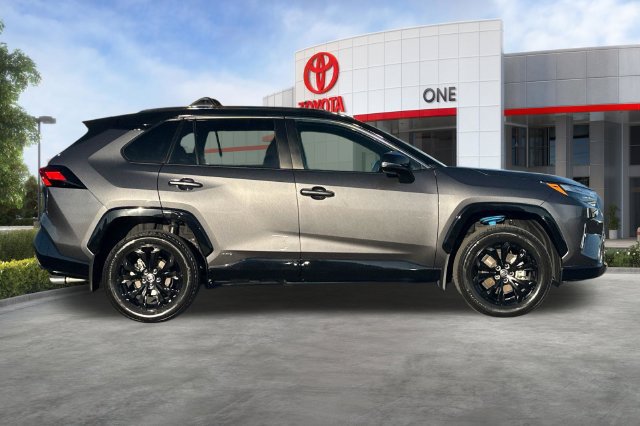 Certified 2024 Toyota RAV4 XSE w/ Advanced Technology Package AWD/4WD image 3