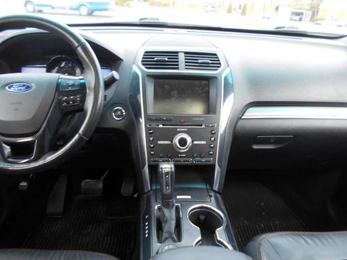Used 2016 Ford Explorer Sport w/ Equipment Group 401A image 12