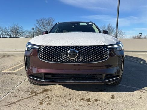New 2026 Volvo XC90 B5 Core w/ Protection Package Premier image 2