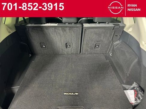 Certified 2023 Nissan Rogue SV image 6