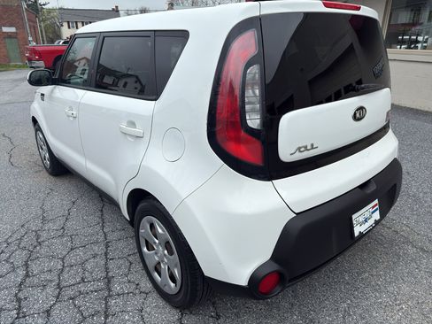 Used 2015 Kia Soul image 3