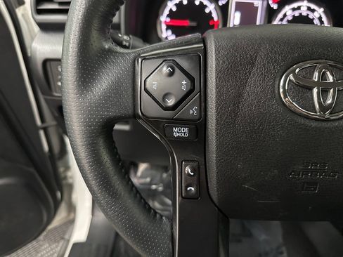 Used 2020 Toyota 4Runner Venture image 17