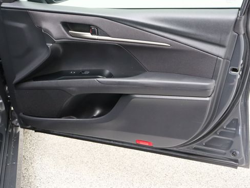 Used 2025 Toyota Camry LE FWD image 34