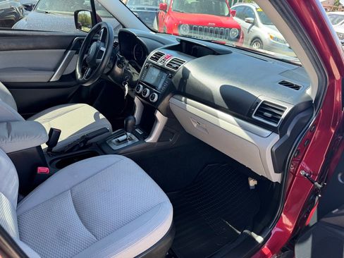 Used 2018 Subaru Forester 2.5i Premium w/ All-Weather Package AWD/4WD image 12