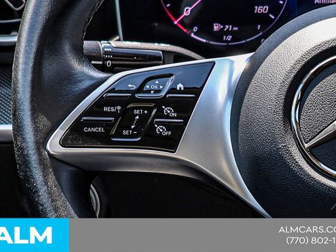 Used 2025 Mercedes-Benz C 300 Sedan image 26