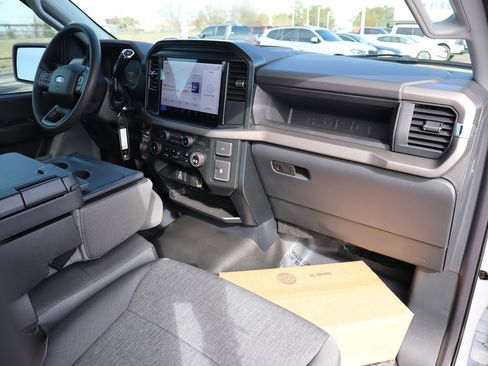 New 2025 Ford F150 XL w/ Equipment Group 103A High image 27