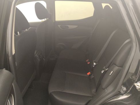 Used 2020 Nissan Rogue Sport S FWD image 18