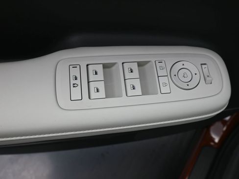 Used 2025 Hyundai Santa Fe Limited image 9