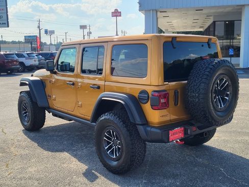 New 2026 Jeep Wrangler Unlimited Rubicon w/ Xtreme 35 Tire Package AWD/4WD image 5