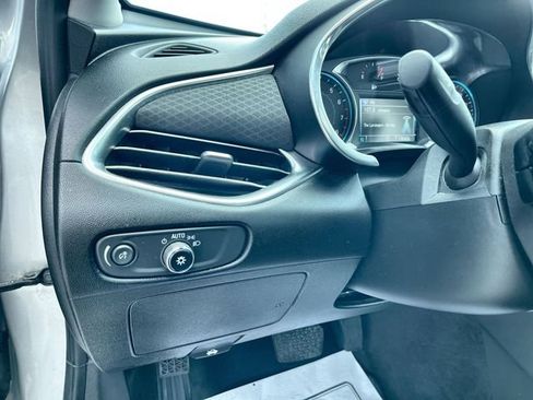 Used 2018 Chevrolet Malibu LT w/ Redline Edition image 18