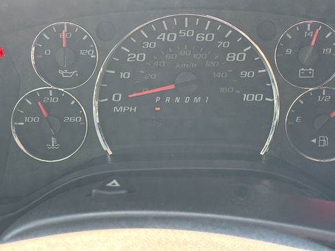 Used 2024 GMC Savana 2500 w/ Driver Convenience Package image 20