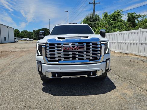 Used 2025 GMC Sierra 2500 Denali w/ Denali Reserve Package AWD/4WD image 9