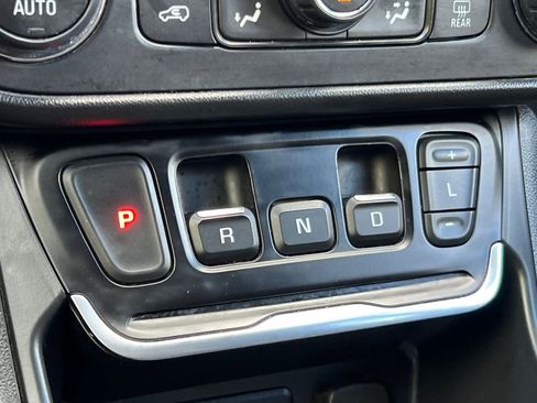 Used 2019 GMC Terrain SLT w/ Preferred Package image 24